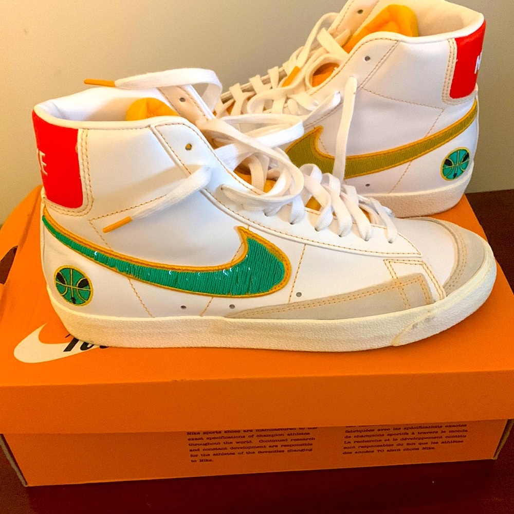 Blazer mid 77
